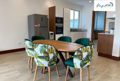 Serviced 2 Bed Apartment with En Suite in Parklands