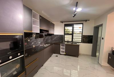 4 Bed Villa with En Suite in Ruiru - 4