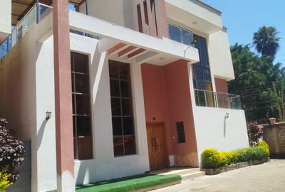 5 Bed Townhouse with En Suite in Lavington