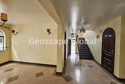 5 Bed Townhouse with En Suite in Riverside