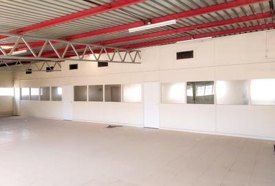 11,000 ft² Warehouse with Parking in Mombasa Road