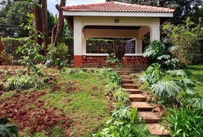 5 Bed House with En Suite at Nyari