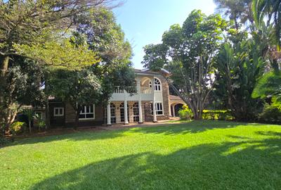 5 Bed House with En Suite at Hillview Clozse - 3