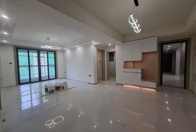 2 Bed Apartment with En Suite in Westlands Area