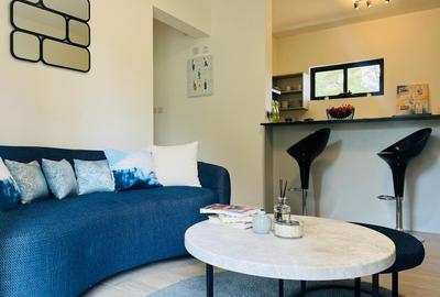 1 Bed Apartment with En Suite at Safaripark Road - 3