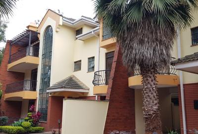 4 Bed Townhouse with En Suite at Vihiga Road