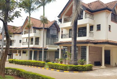 5 Bed Townhouse with En Suite at Convent Drive