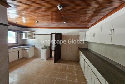 5 Bed House with En Suite in Gigiri - 3