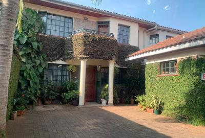 4 Bed Townhouse with En Suite in Kileleshwa