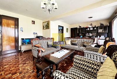 4 Bed Apartment in Parklands