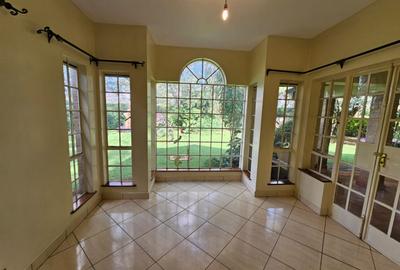 4 Bed House with En Suite in Rosslyn