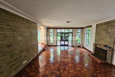 4 Bed House with En Suite in Nyari