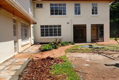 5 Bed House with Staff Quarters in Nyari