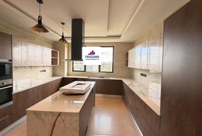 4 Bed Apartment with En Suite in Riverside - 4