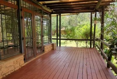 5 Bed Townhouse with En Suite at Lake View - 4