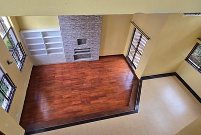 5 Bed Townhouse with En Suite at Lavington Off Convent Drive - 3