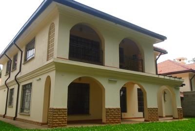 4 Bed Townhouse with En Suite at Lavington Manyani