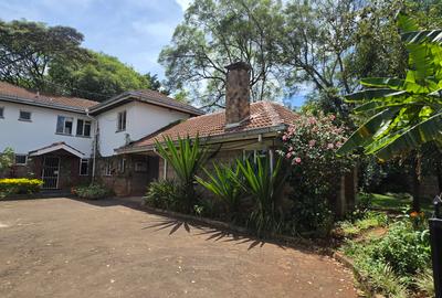 5 Bed Townhouse with En Suite at Lavington Green