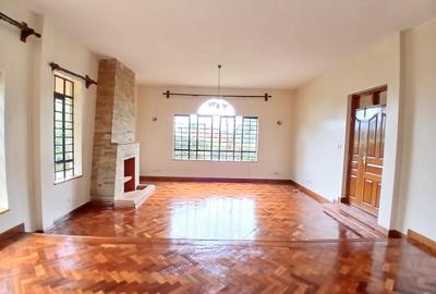 4 Bed Townhouse with En Suite at Off Ngecha Road - 2