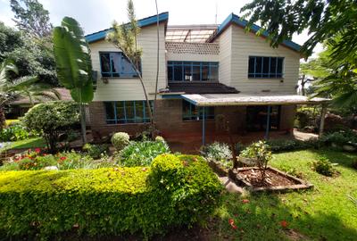 5 Bed House with En Suite at Gigiri Road