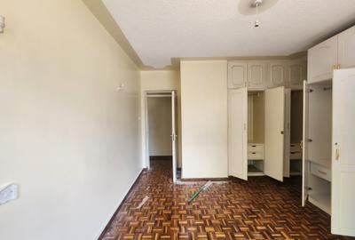 6 Bed House with En Suite at Old Muthaiga Near Muthaiga Golf Club - 4