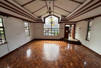 4 Bed House with En Suite at Lavington