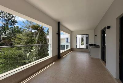 6 Bed Villa with En Suite in Kyuna - 4