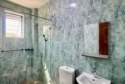5 Bed Townhouse with En Suite at Near Safari Park