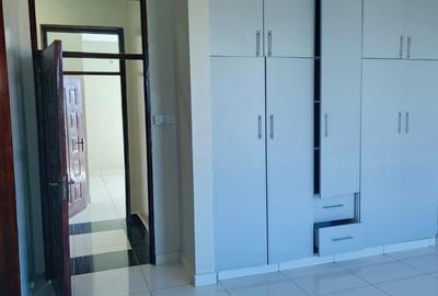 2 Bed Apartment with En Suite at Beach Road