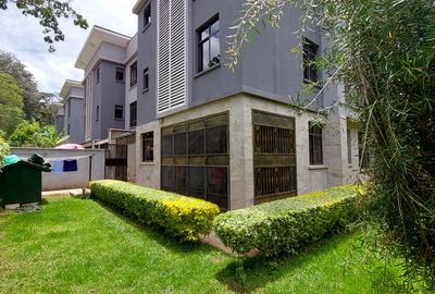 5 Bed Townhouse with En Suite at Off Convent Drive - 4