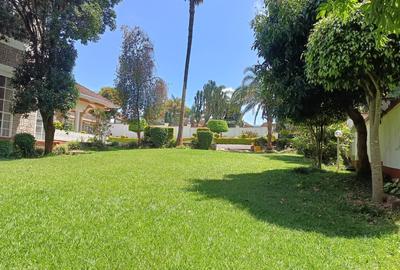 6 Bed House with En Suite at Runda