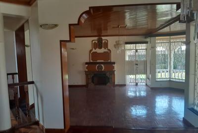 5 Bed House with En Suite in Runda - 3