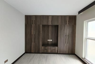 2 Bed Apartment with En Suite in Riverside