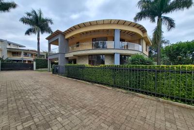 5 Bed Townhouse with En Suite in Lavington