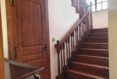 3 Bed House with En Suite in Ridgeways - 4