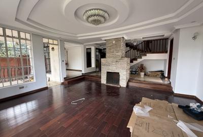 5 Bed Townhouse with En Suite in Lavington - 4