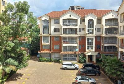 3 Bed Apartment with En Suite at Denisprit