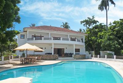 4 Bed Villa with En Suite in Watamu