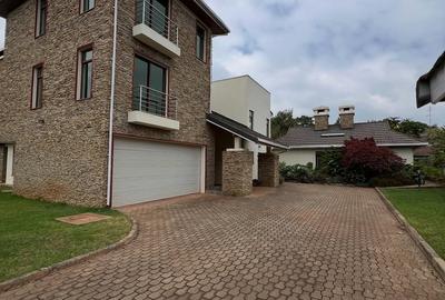 5 Bed Townhouse with En Suite in Karen