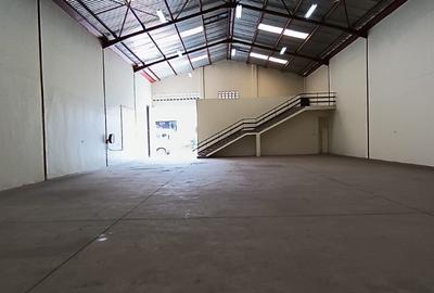 5,527 ft² Warehouse with Service Charge Included in Mombasa Road