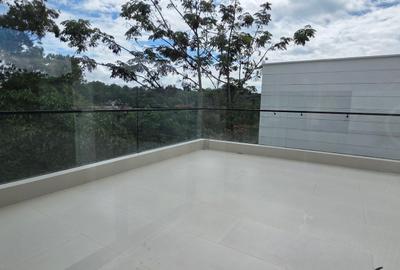 5 Bed Townhouse in Kitisuru - 2