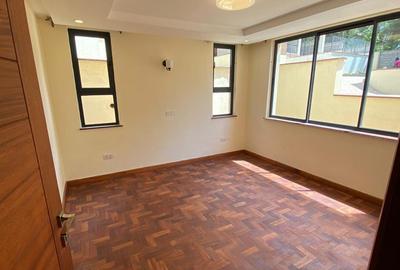 5 Bed Townhouse with En Suite in Lavington
