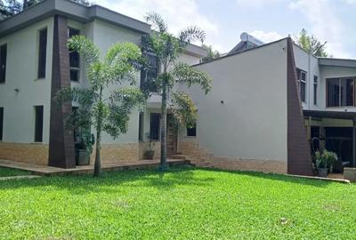 7 Bed House with En Suite at Loresho