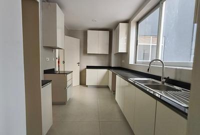 4 Bed Apartment with En Suite at General Mathenge - 3