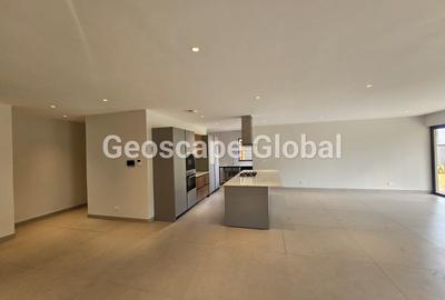 4 Bed Apartment with En Suite in Loresho - 3