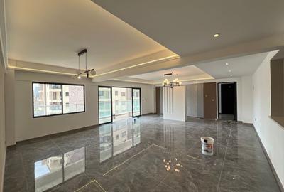 4 Bed Apartment with En Suite at Tabere Crescent - 3