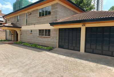 5 Bed Townhouse with En Suite at Lavington