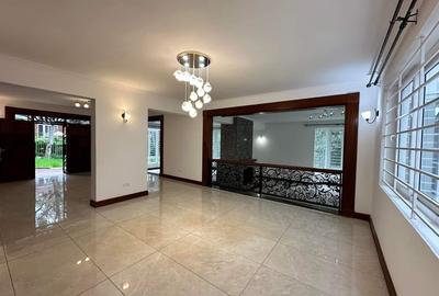 5 Bed House with En Suite in Rosslyn - 3