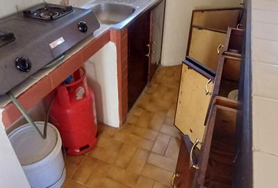 Furnished 1 Bed Apartment with En Suite at Links Road - 3