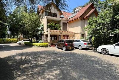 3 Bed Villa with En Suite at Lavington